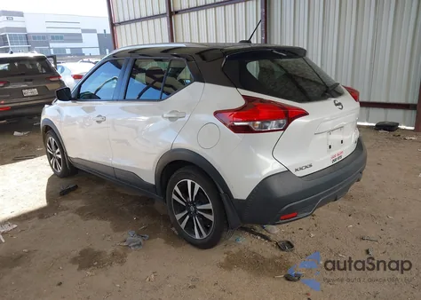 2019 Nissan Kicks Sv z USA, uszkodzony, nr VIN 3N1CP5CU2KL562902